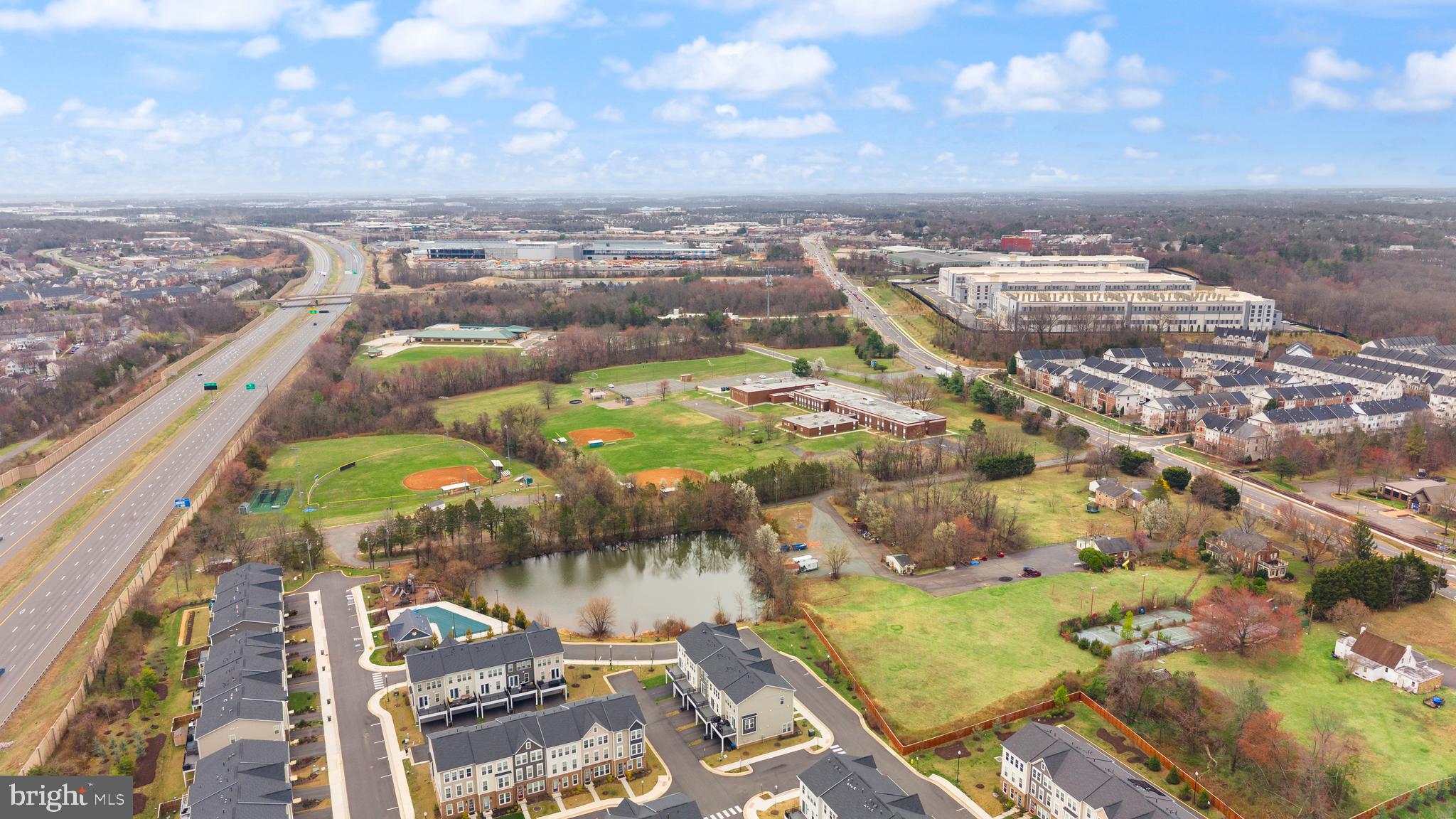 ROBINSON MANOR - Residential