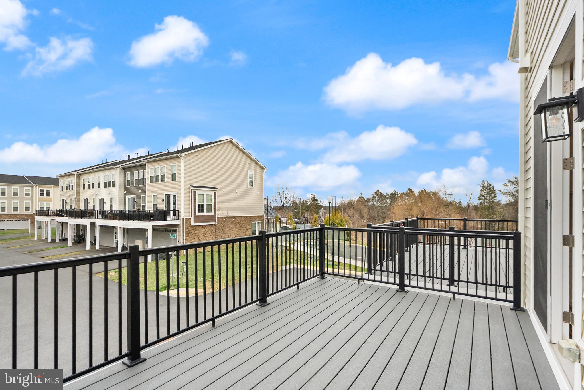 ROBINSON MANOR - Residential