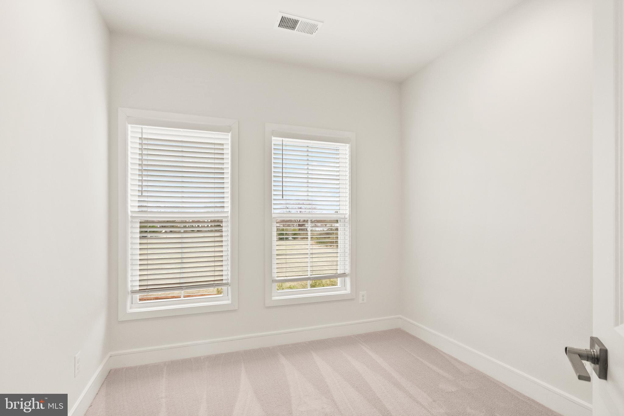 ROBINSON MANOR - Residential