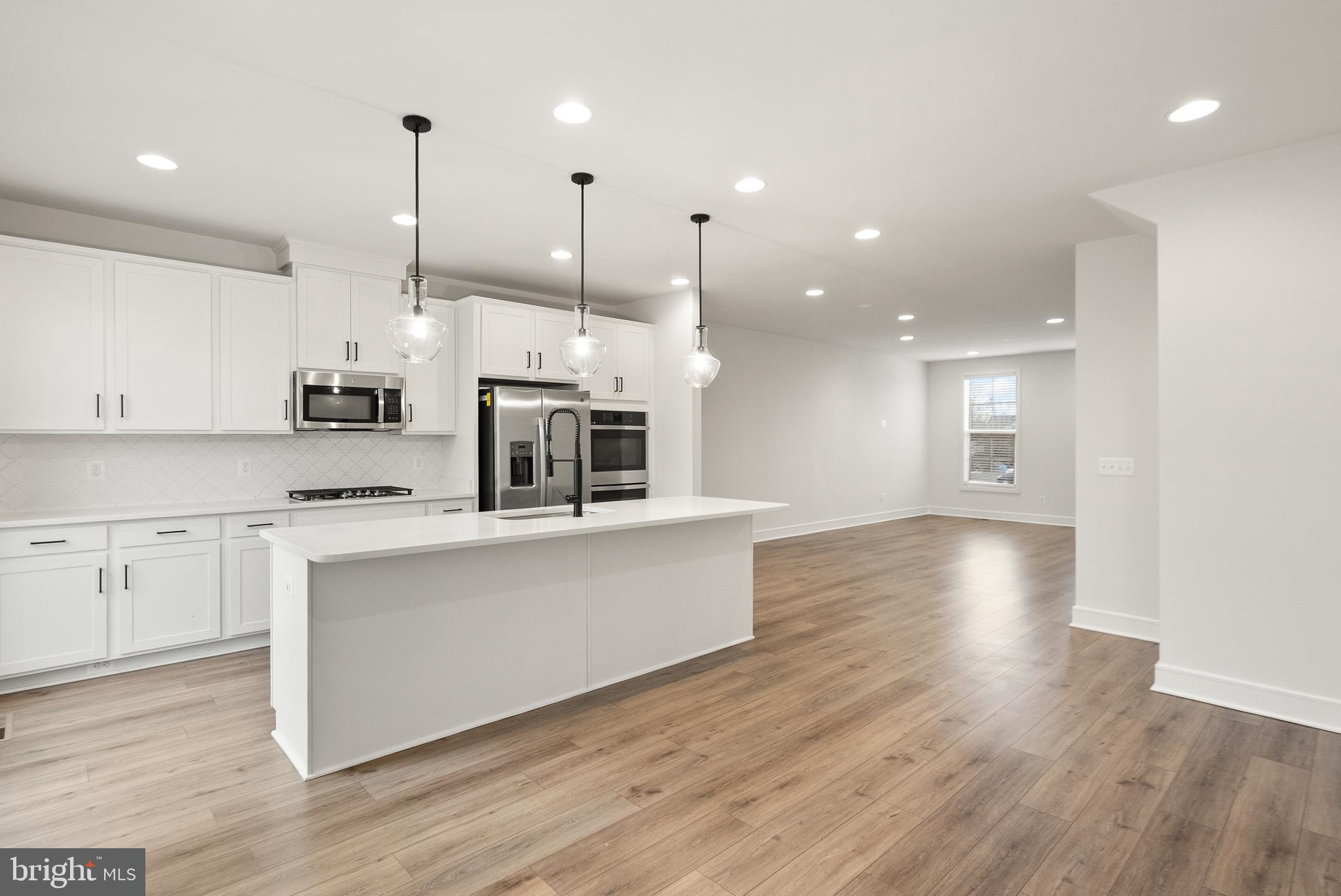 ROBINSON MANOR - Residential