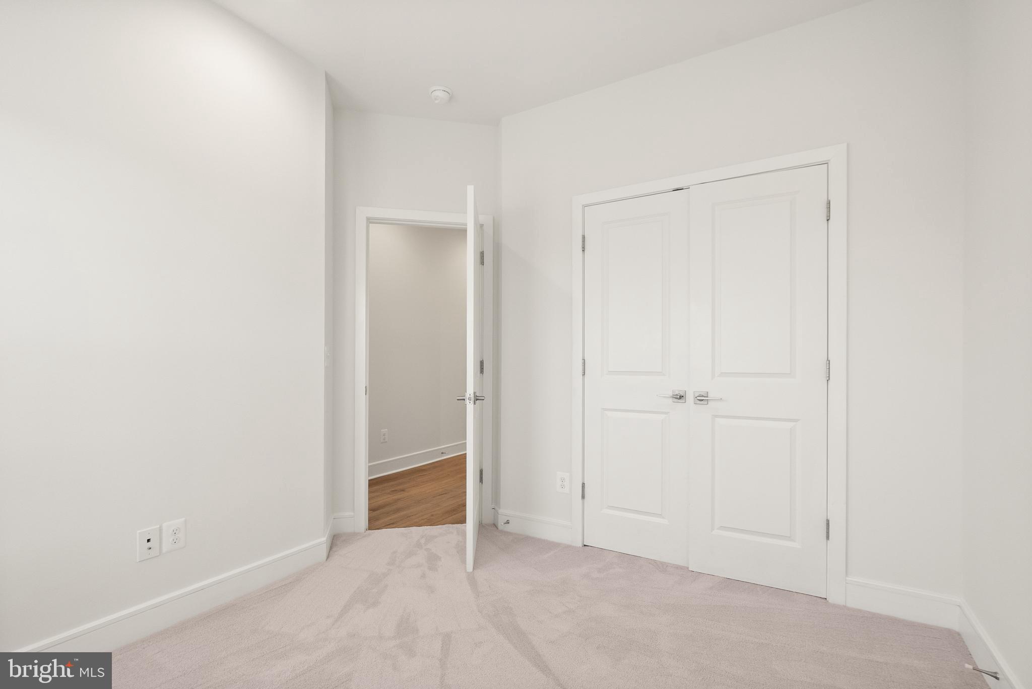 ROBINSON MANOR - Residential