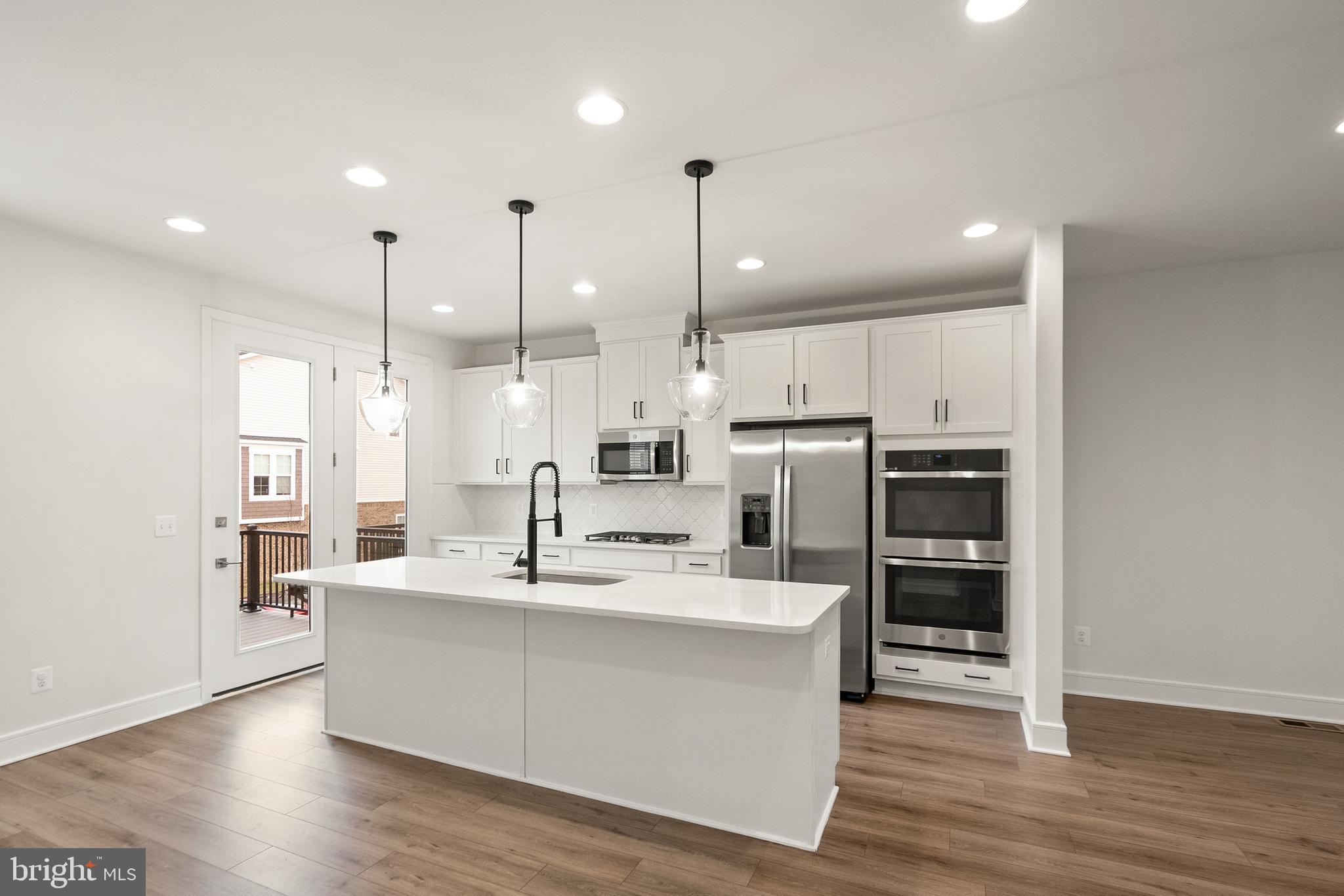 ROBINSON MANOR - Residential