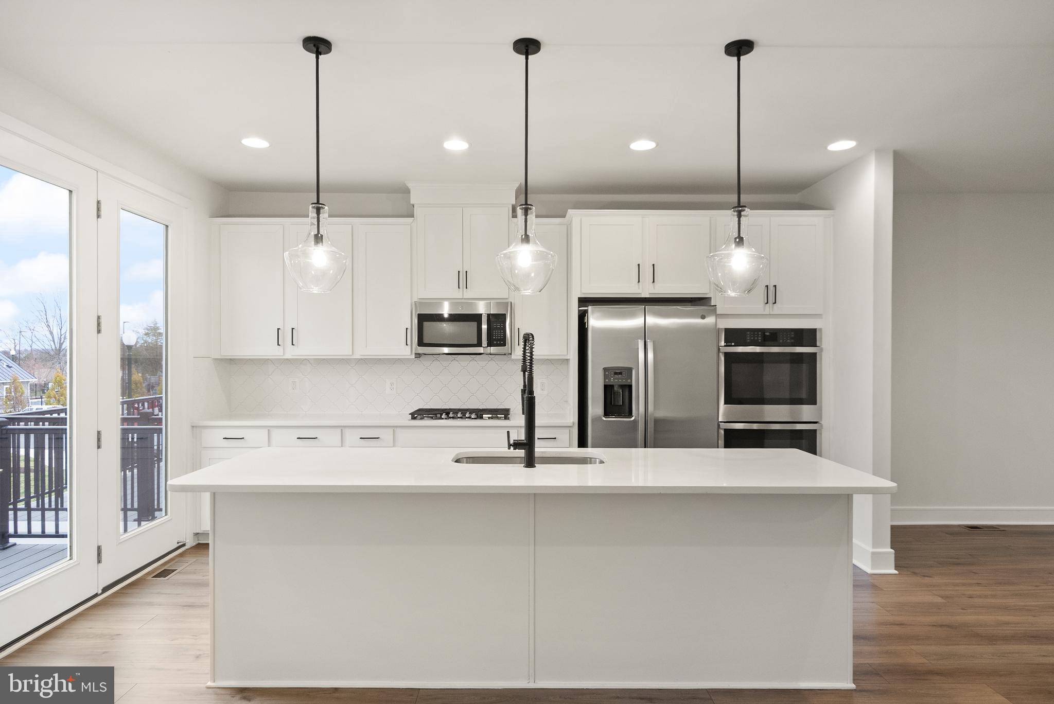 ROBINSON MANOR - Residential