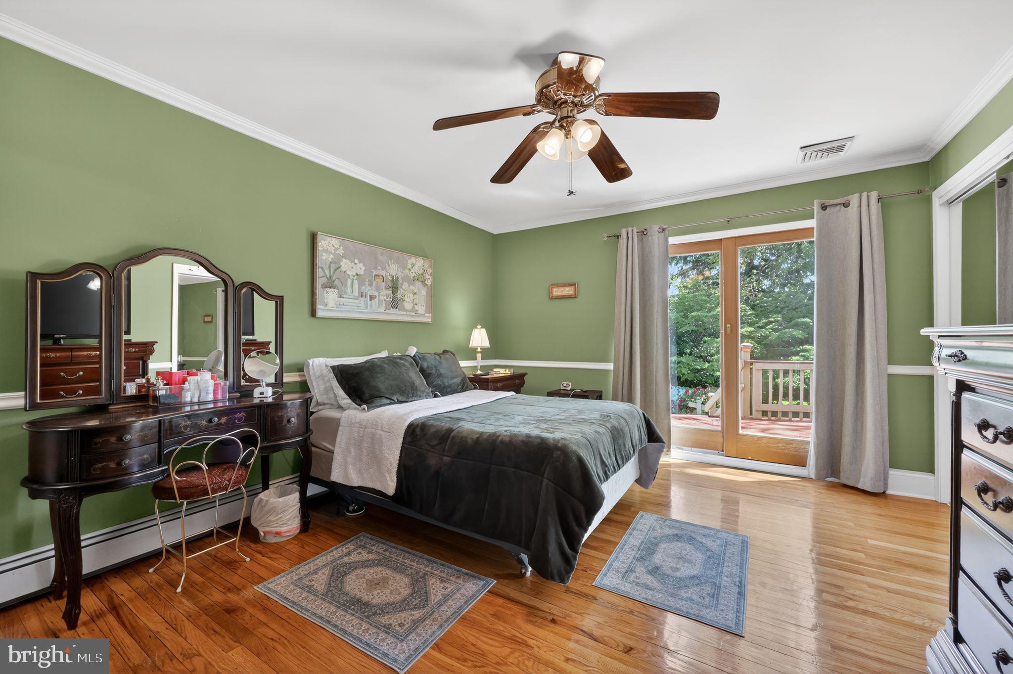 MEADOWBROOK - Residential