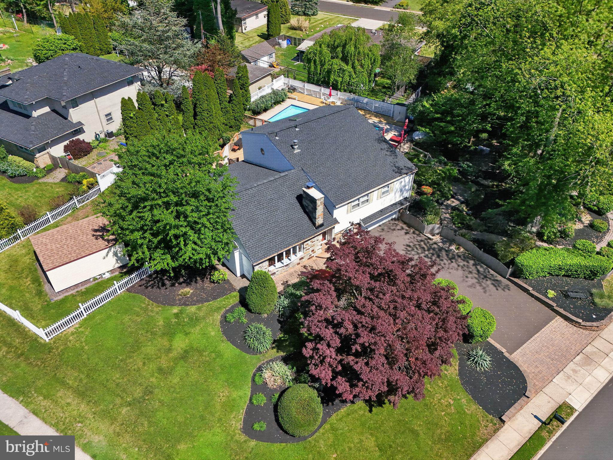 MEADOWBROOK - Residential