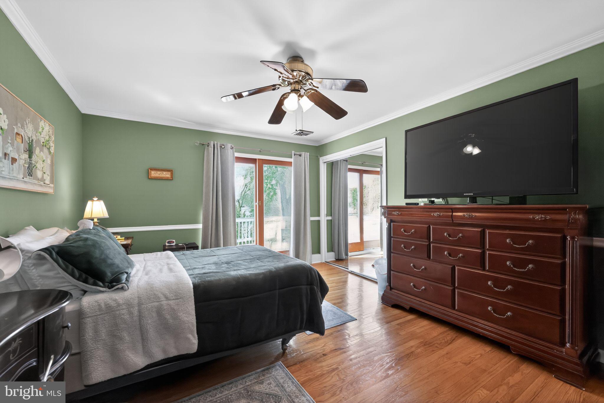 MEADOWBROOK - Residential