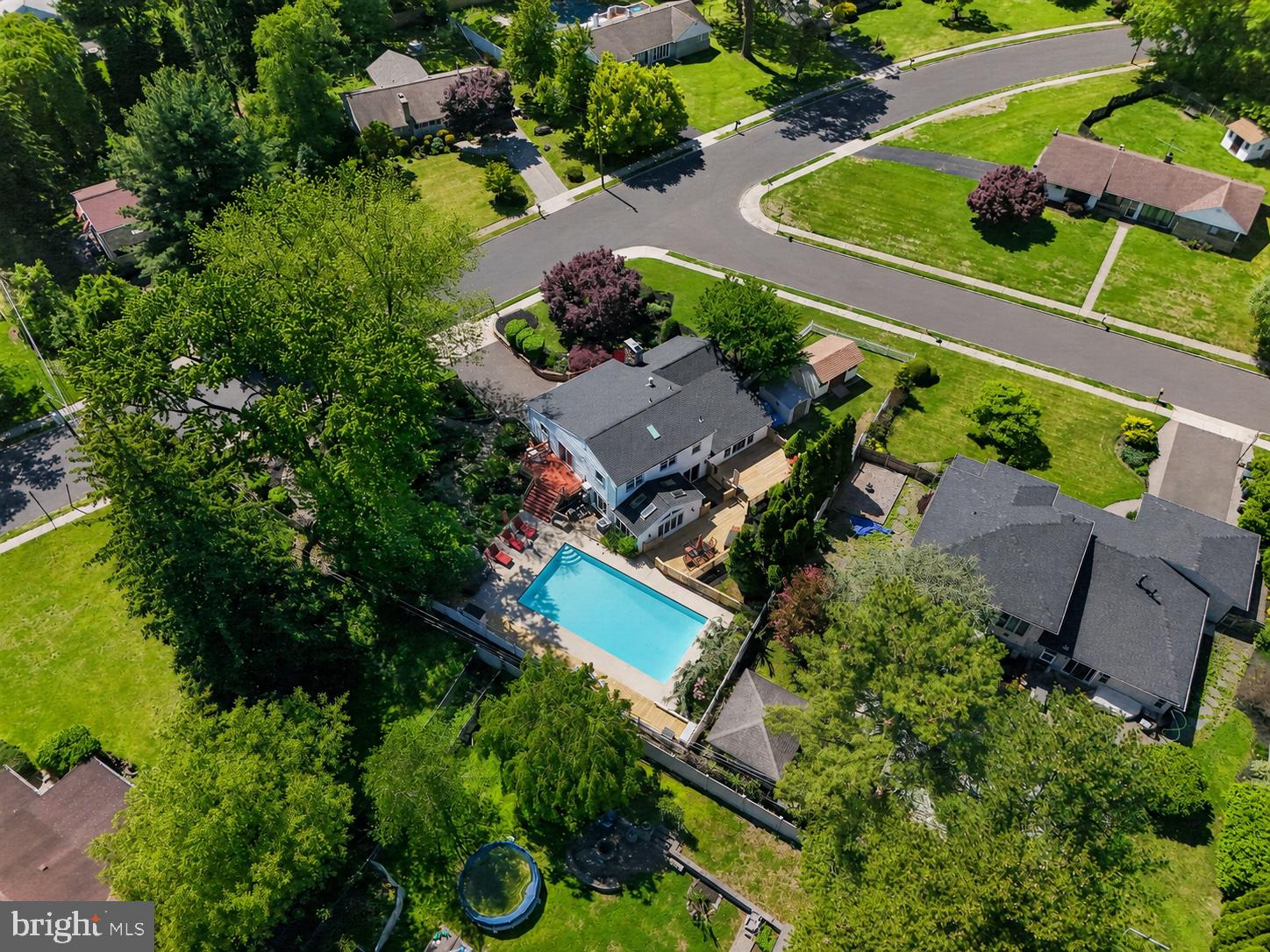 MEADOWBROOK - Residential