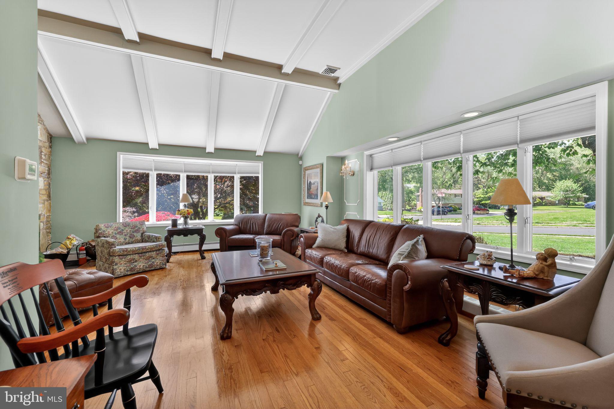 MEADOWBROOK - Residential