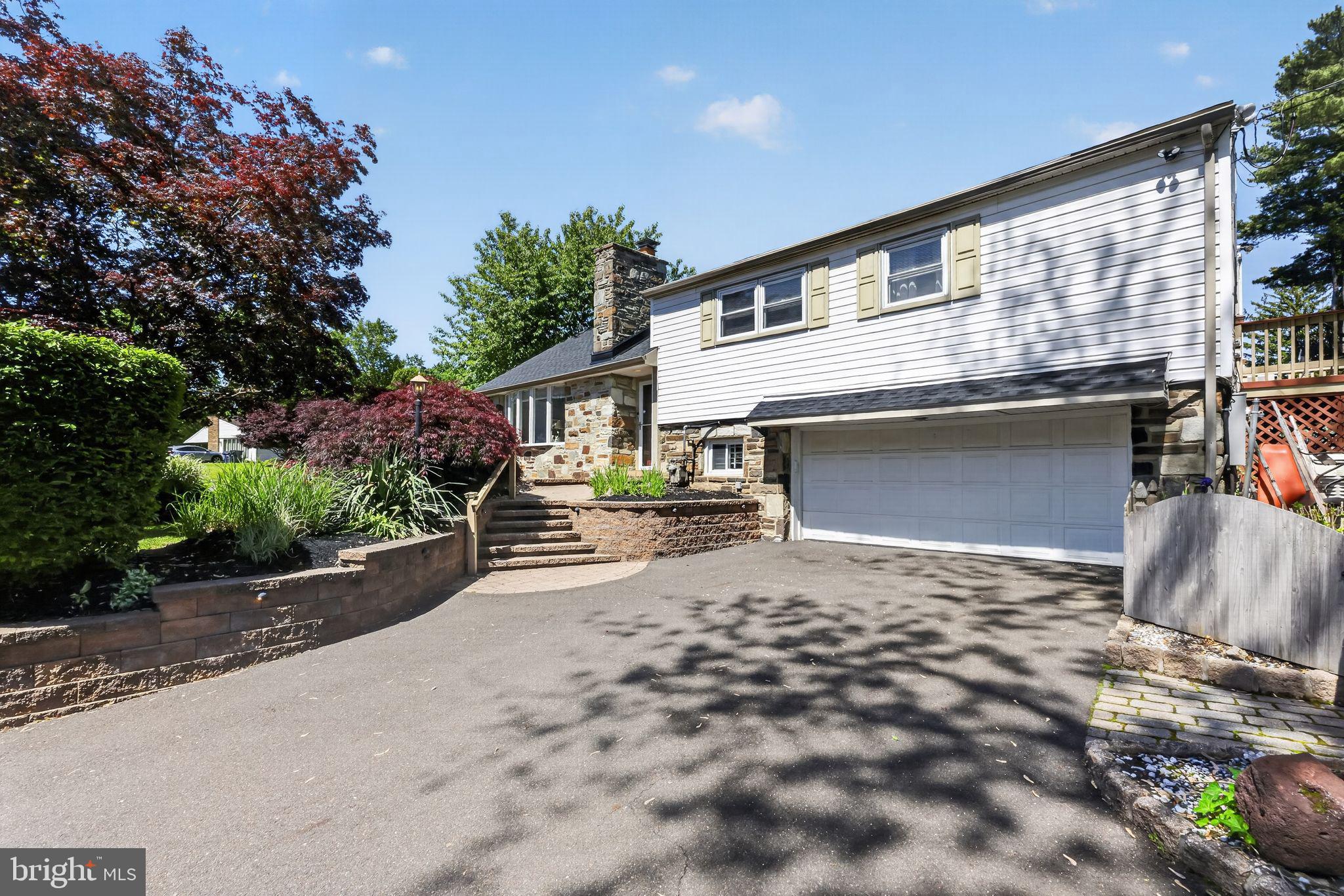 MEADOWBROOK - Residential