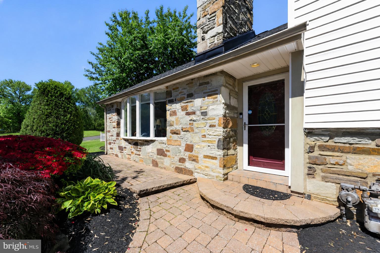 MEADOWBROOK - Residential