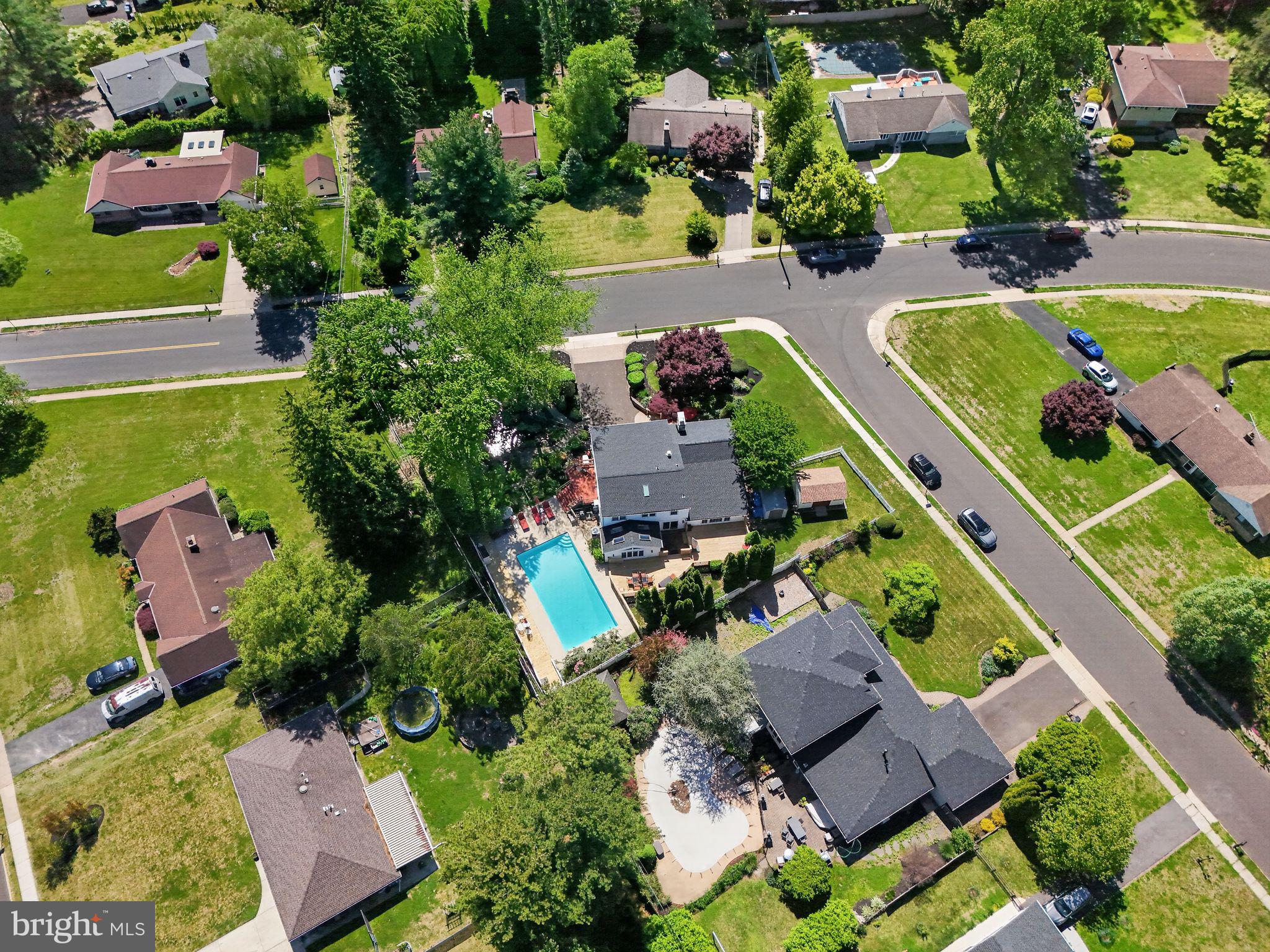 MEADOWBROOK - Residential