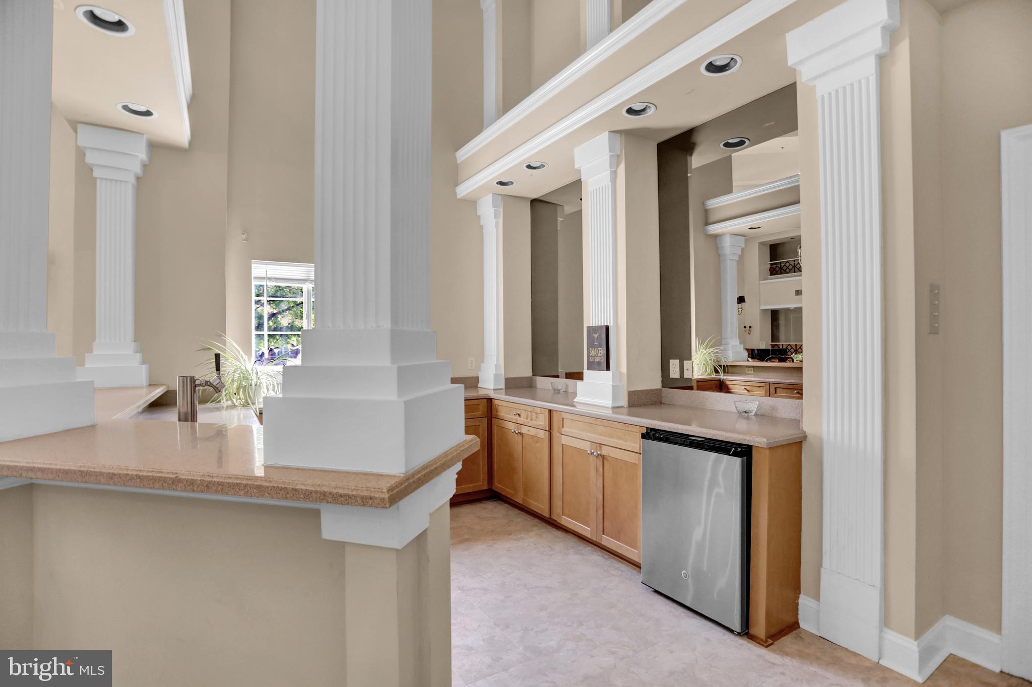 ENGLISH COUNTRY MANOR - Residential