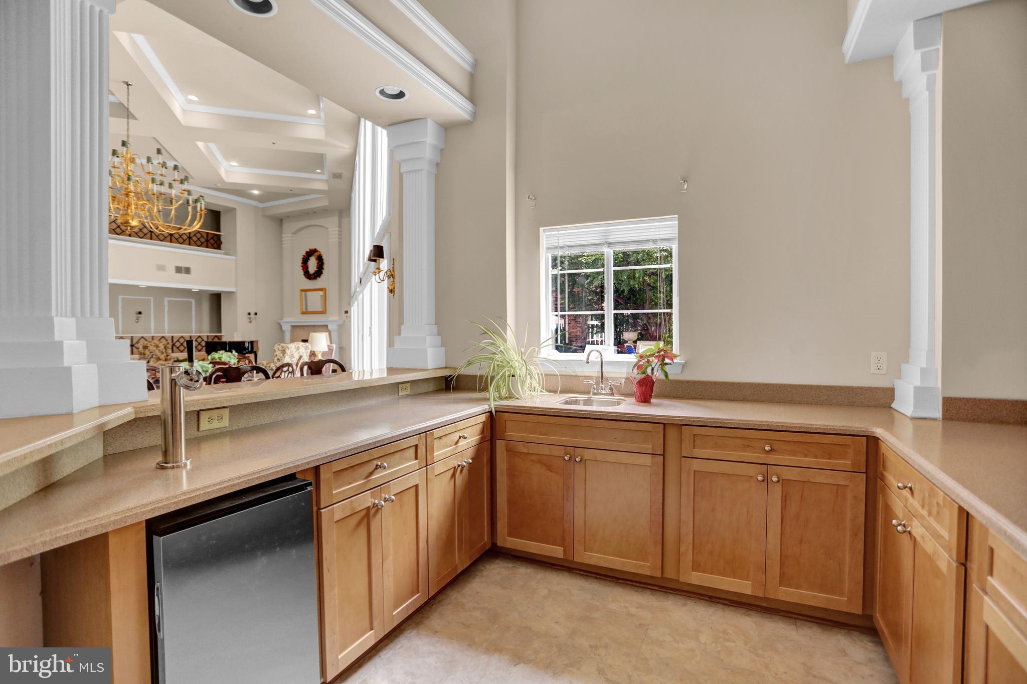 ENGLISH COUNTRY MANOR - Residential