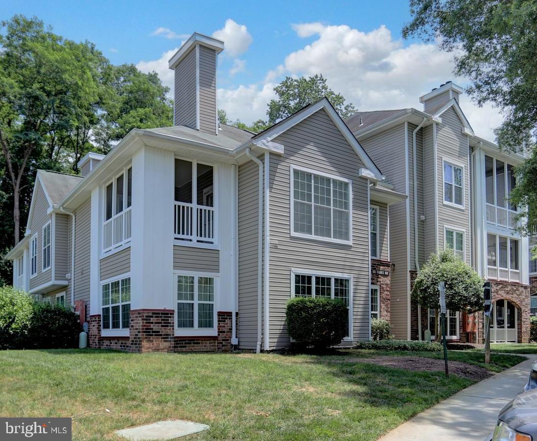 ENGLISH COUNTRY MANOR - Residential