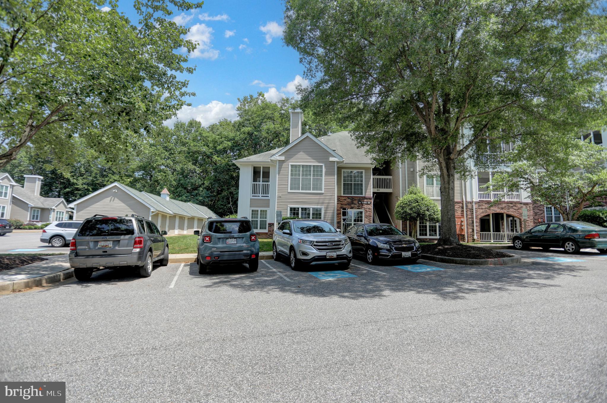 ENGLISH COUNTRY MANOR - Residential