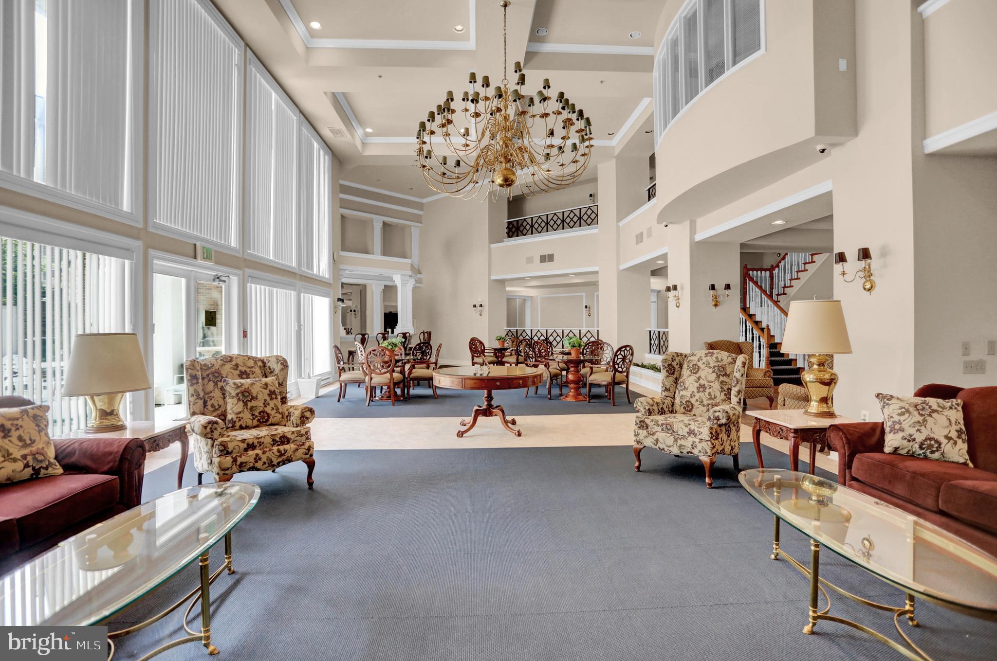 ENGLISH COUNTRY MANOR - Residential