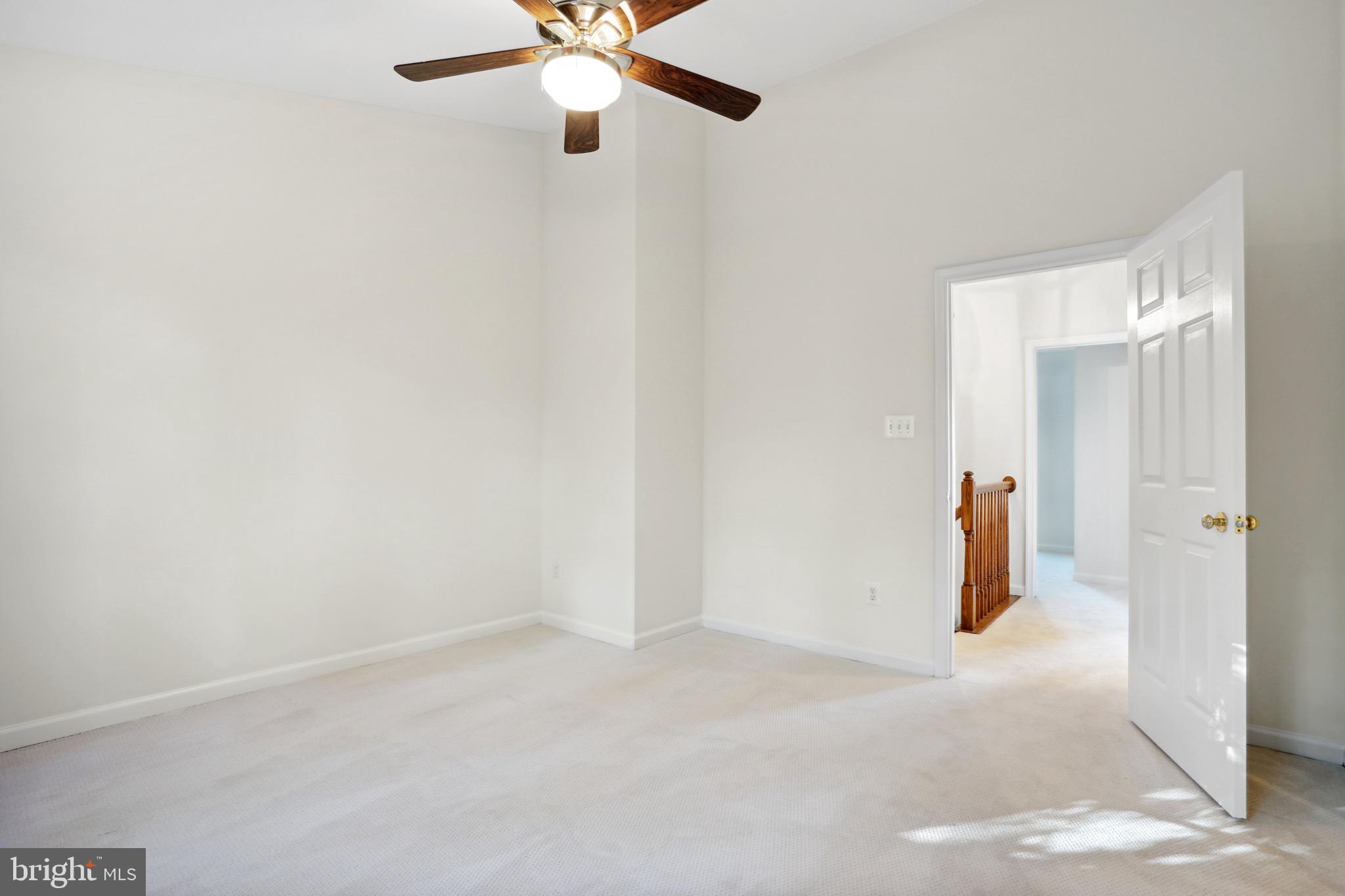 ISLAND CREEK - Residential Lease