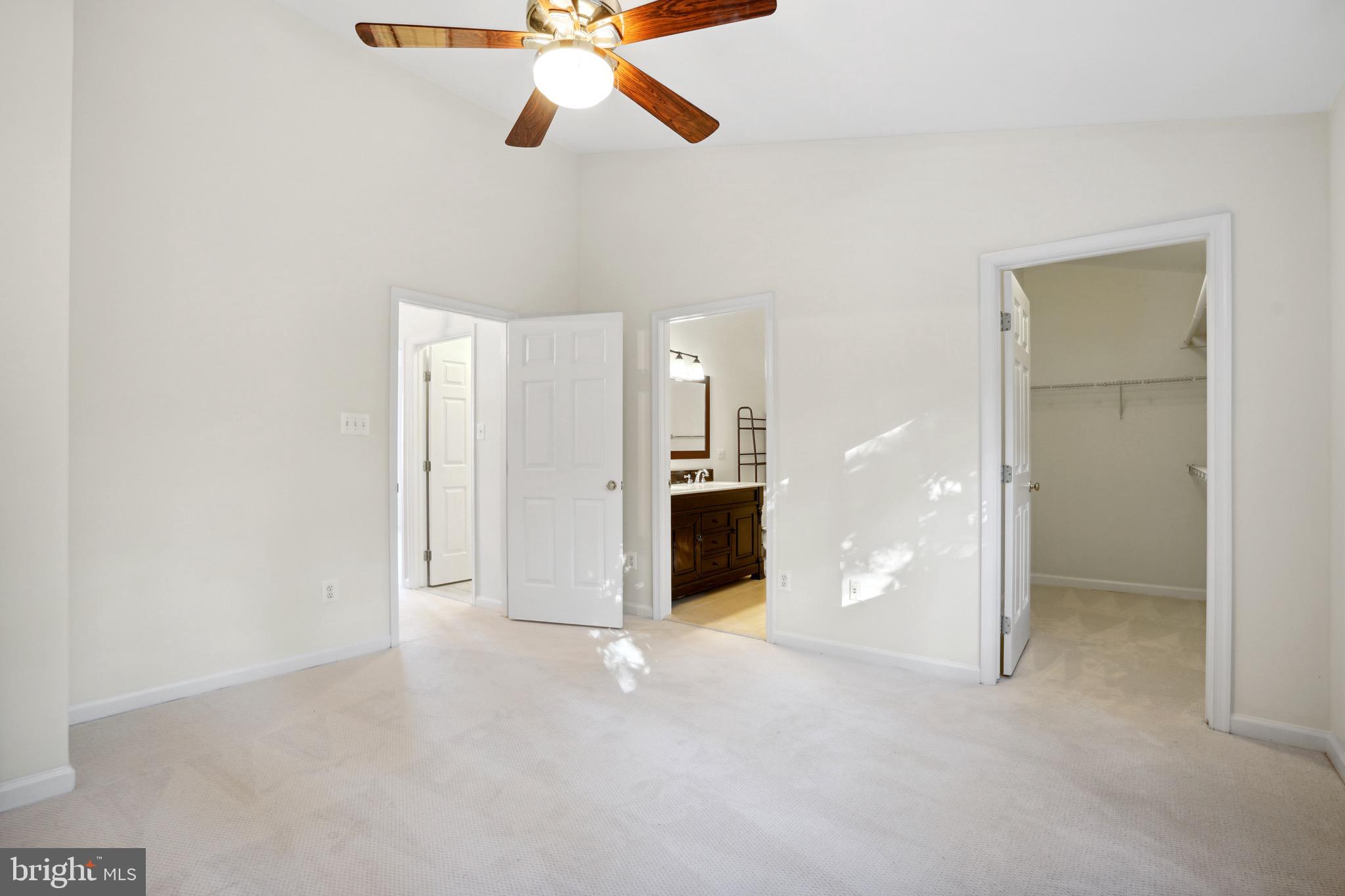 ISLAND CREEK - Residential Lease