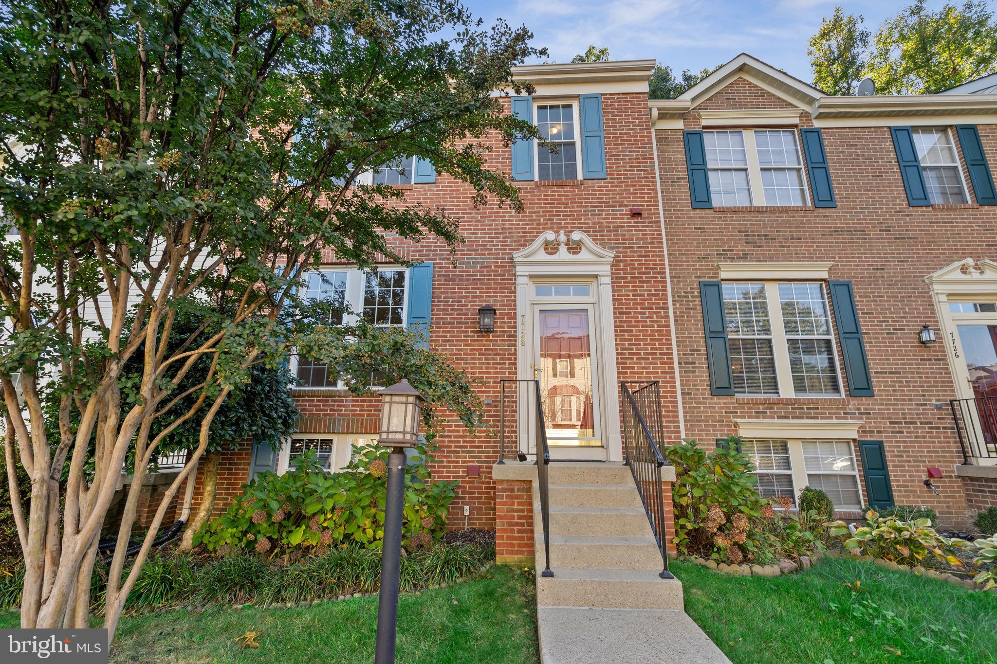 ISLAND CREEK - Residential Lease