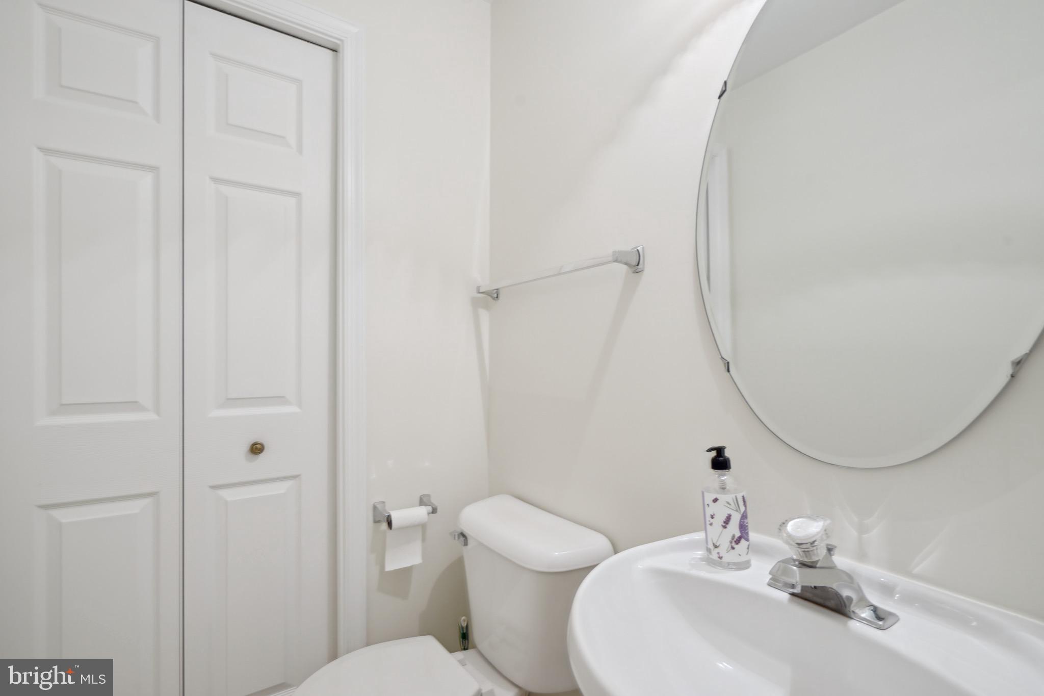 ISLAND CREEK - Residential Lease