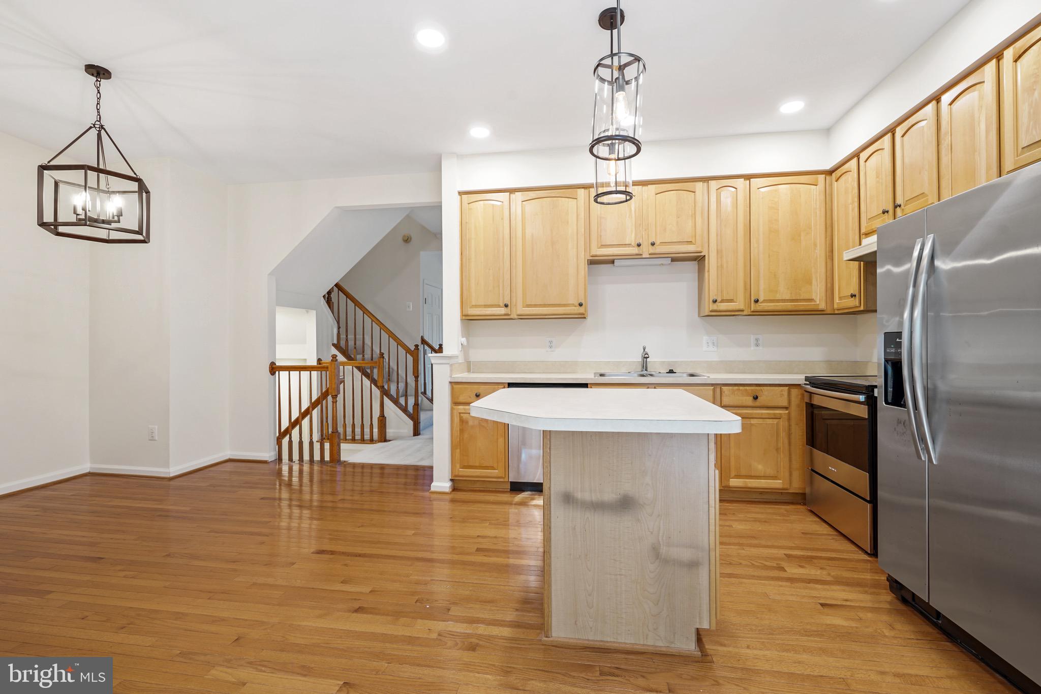 ISLAND CREEK - Residential Lease