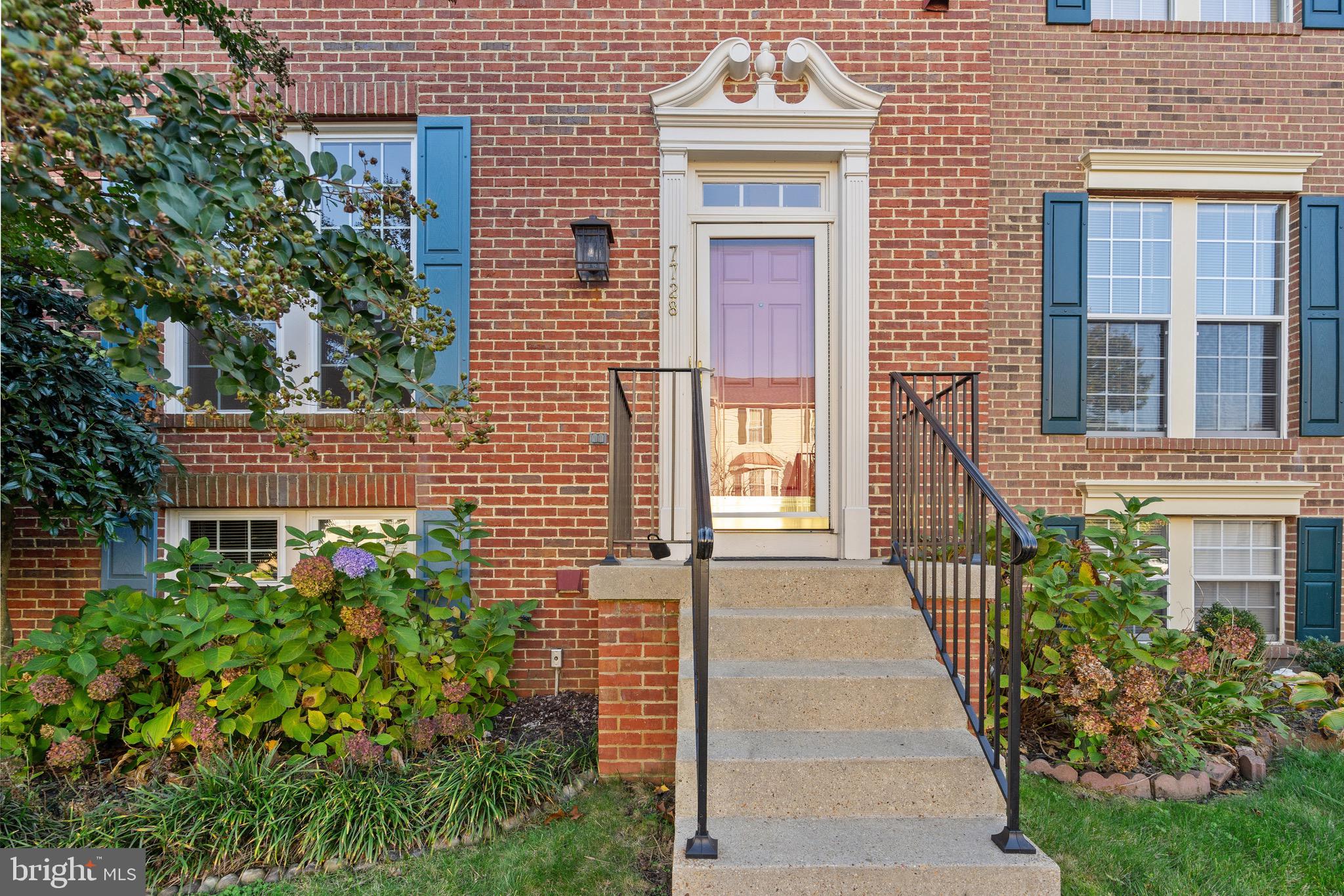 ISLAND CREEK - Residential Lease