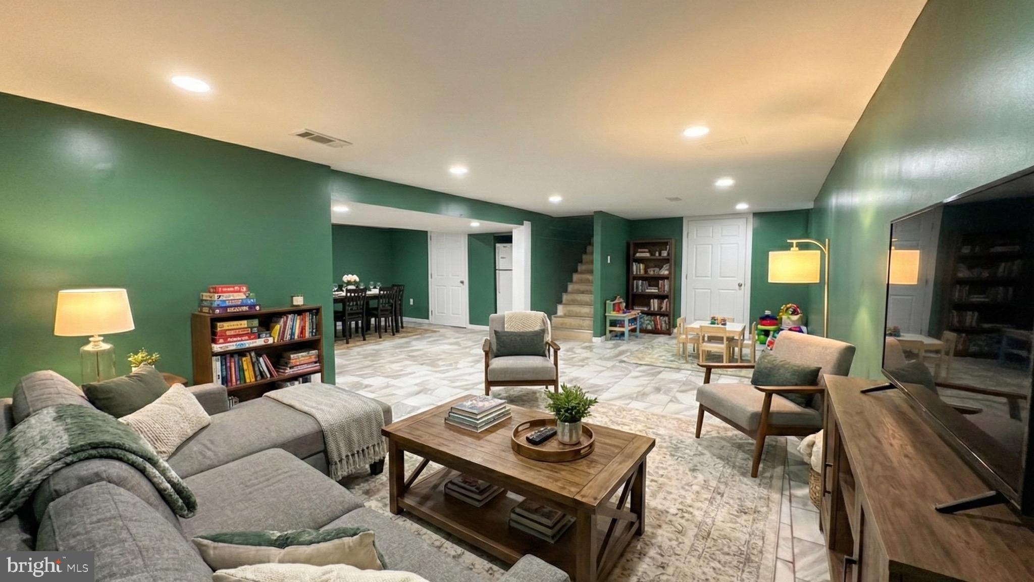 FAYFIELD - Residential