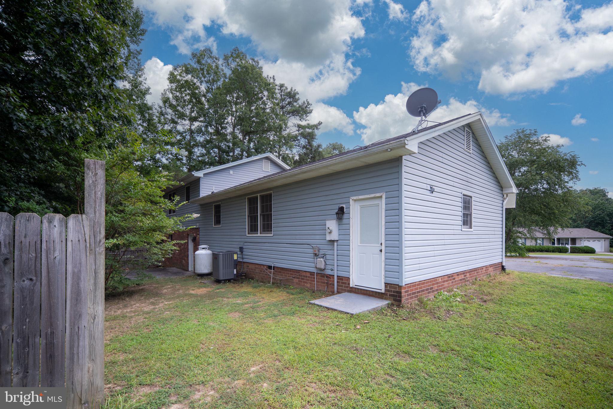 LAKE LAND OR - Residential