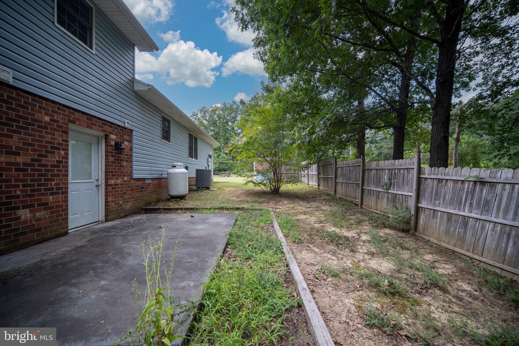 LAKE LAND OR - Residential
