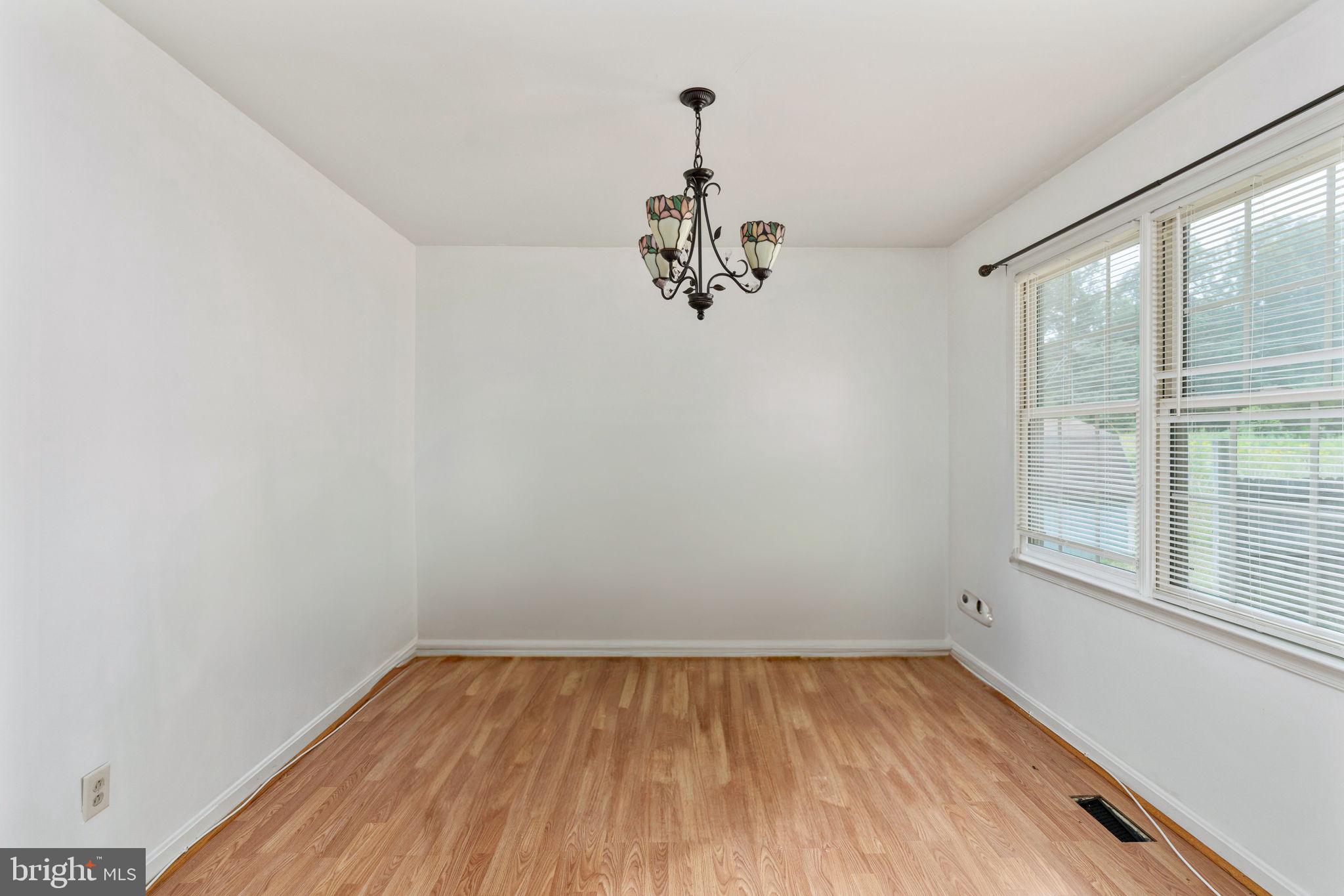 LAKE LAND OR - Residential