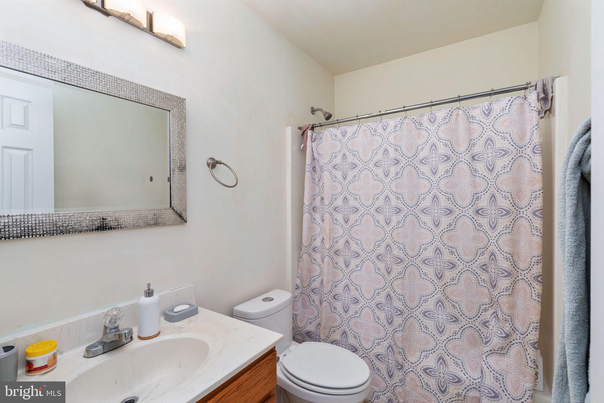 LAKE LAND OR - Residential