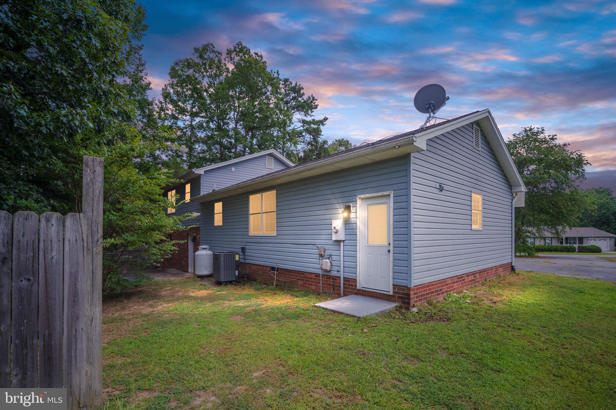 LAKE LAND OR - Residential