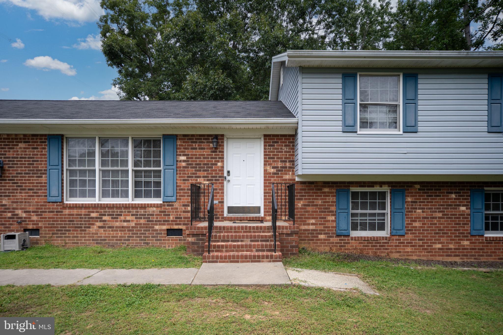 LAKE LAND OR - Residential