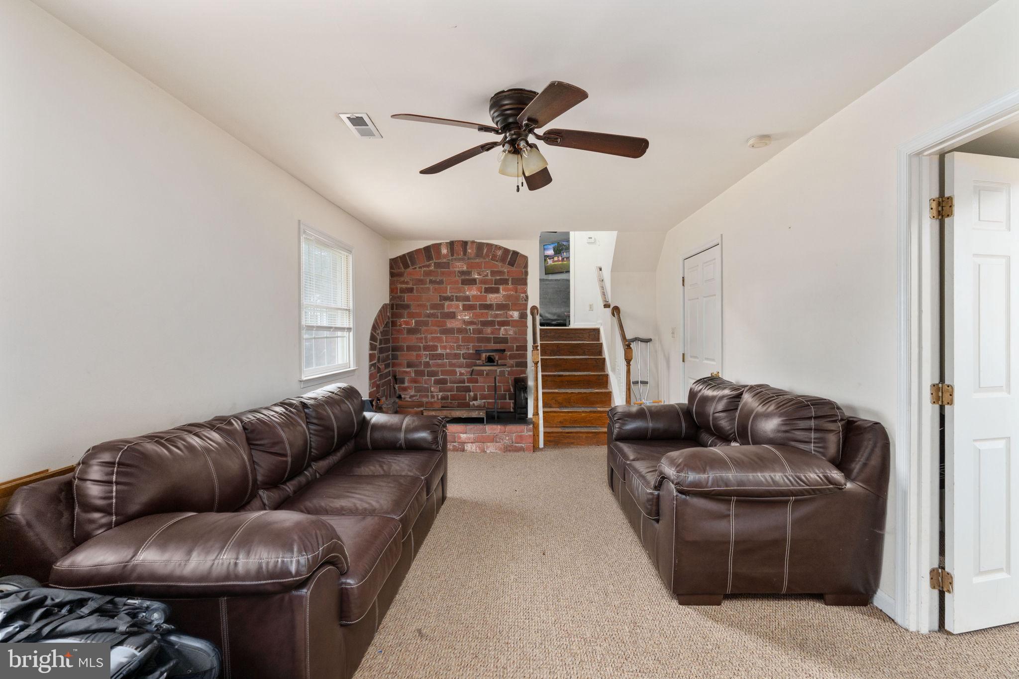 LAKE LAND OR - Residential