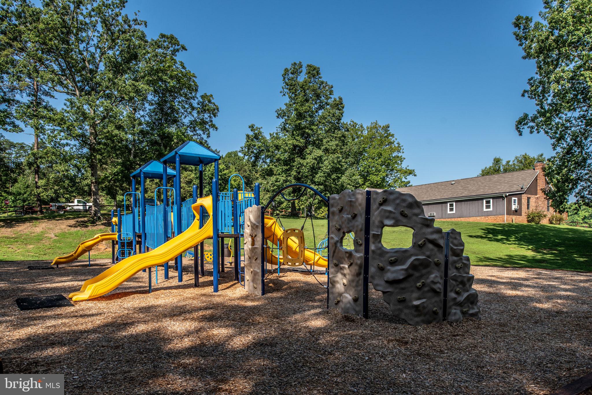 LAKE LAND OR - Residential