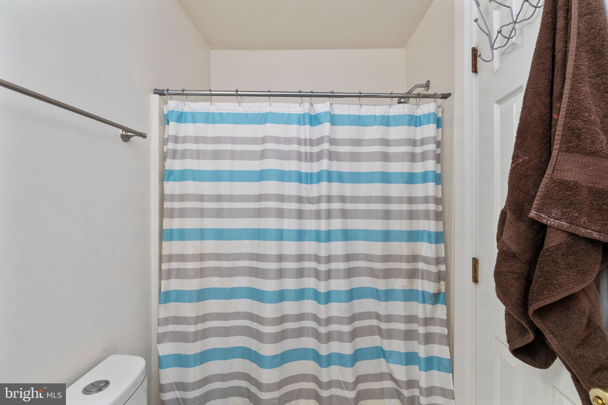 LAKE LAND OR - Residential