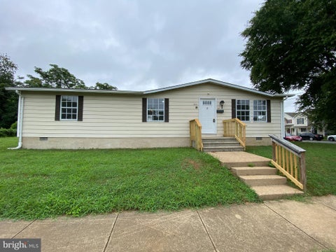 Homes For Rent - 900 White Street<br/> FREDERICKSBURG, VA 22401