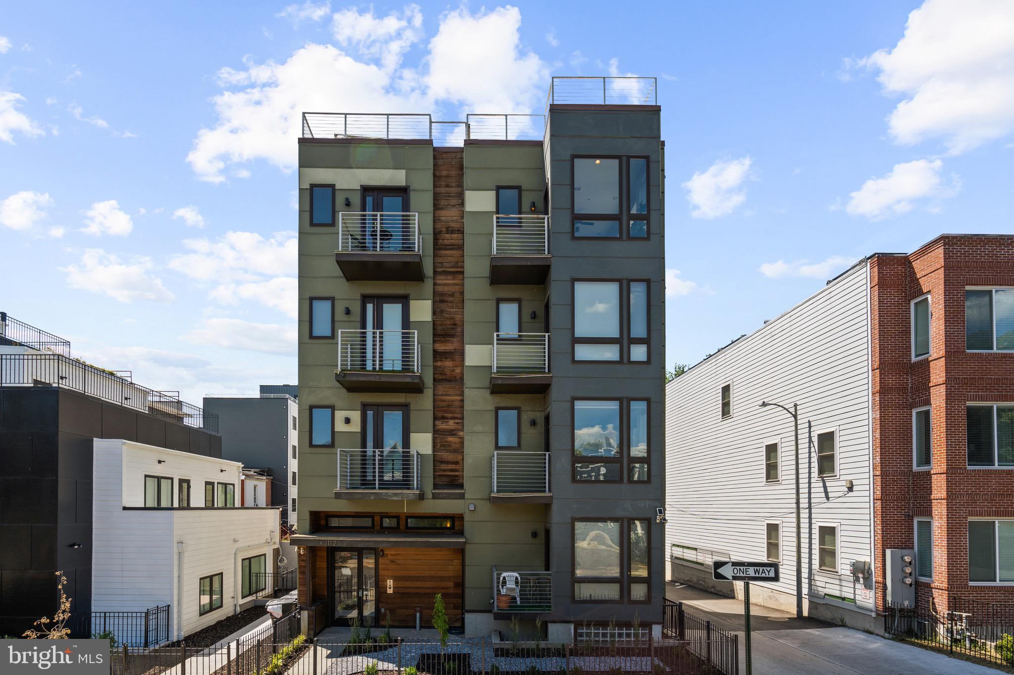 1112 MONTELLO AVENUE NE 401
