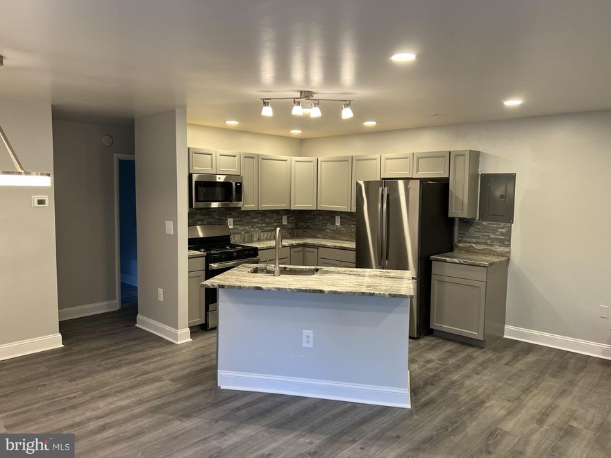 1 Bedroom 1 Bathroom fully renovated condo with brand new appliances and  a washer and dryer inside the unit.  The condo is located in a secured building.