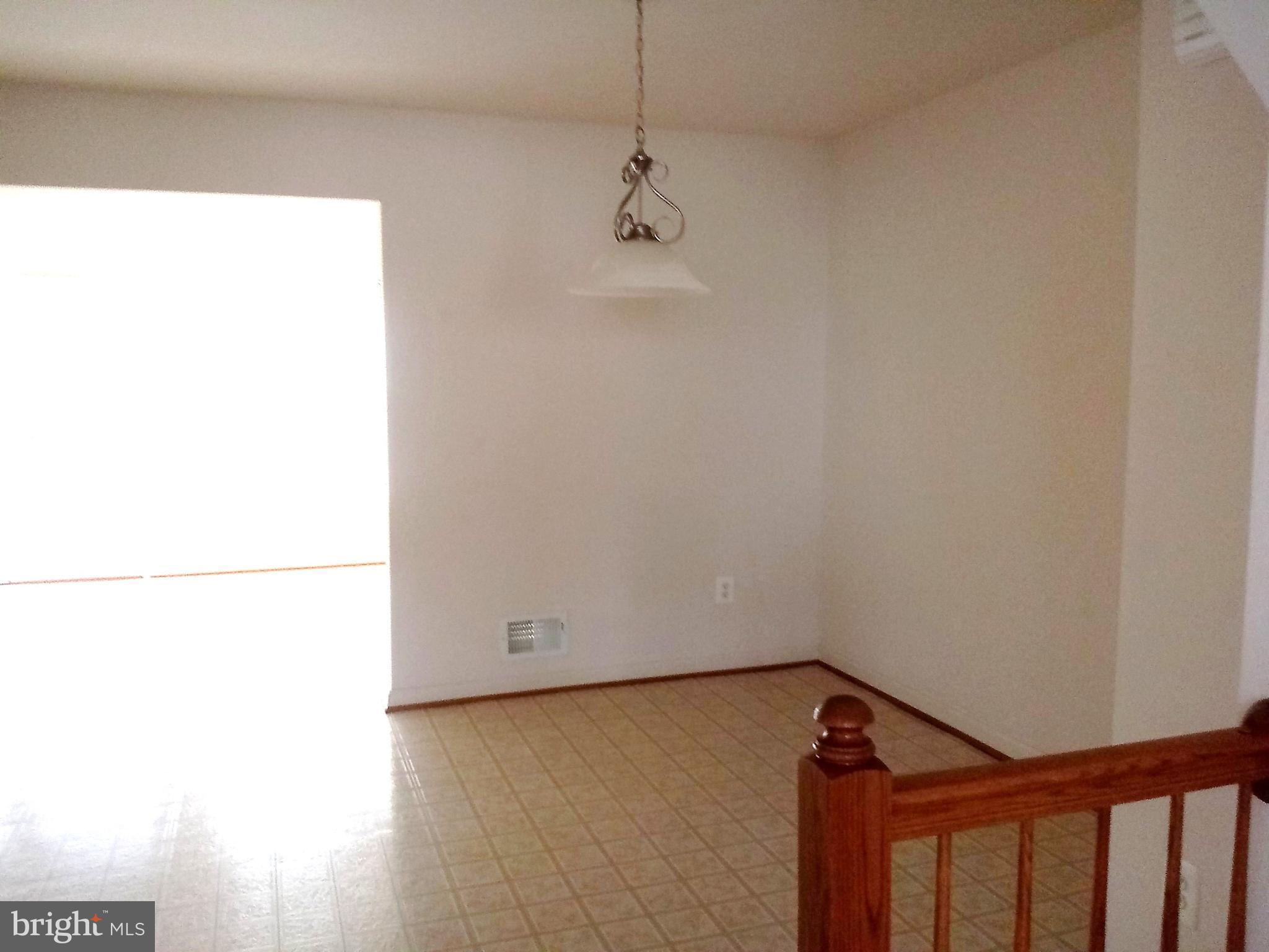 LAKELAND PLACE - Residential Lease