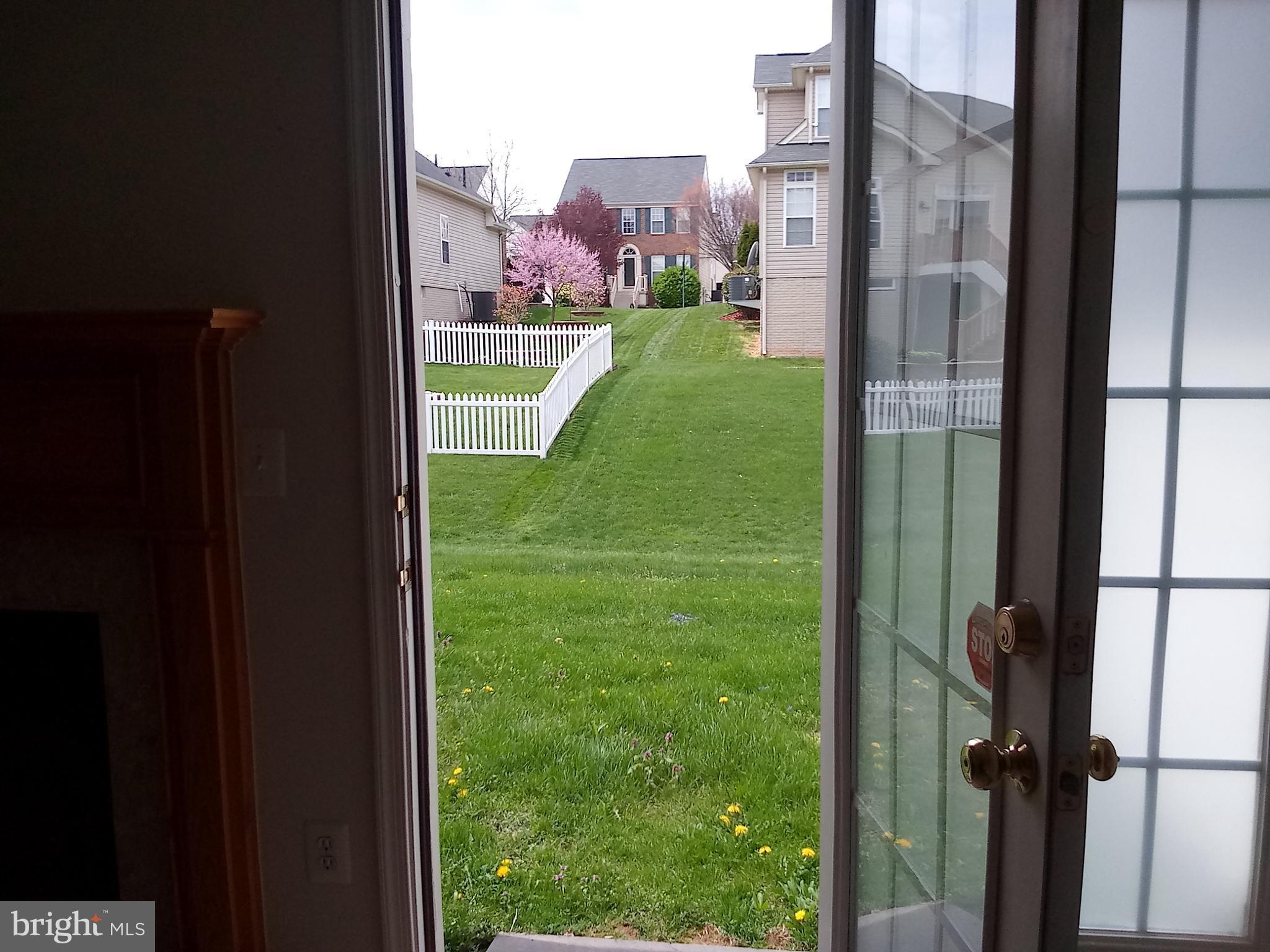 LAKELAND PLACE - Residential Lease