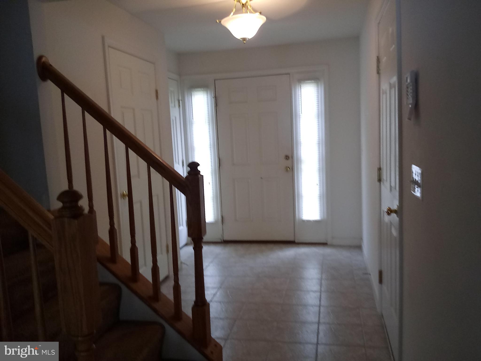 LAKELAND PLACE - Residential Lease