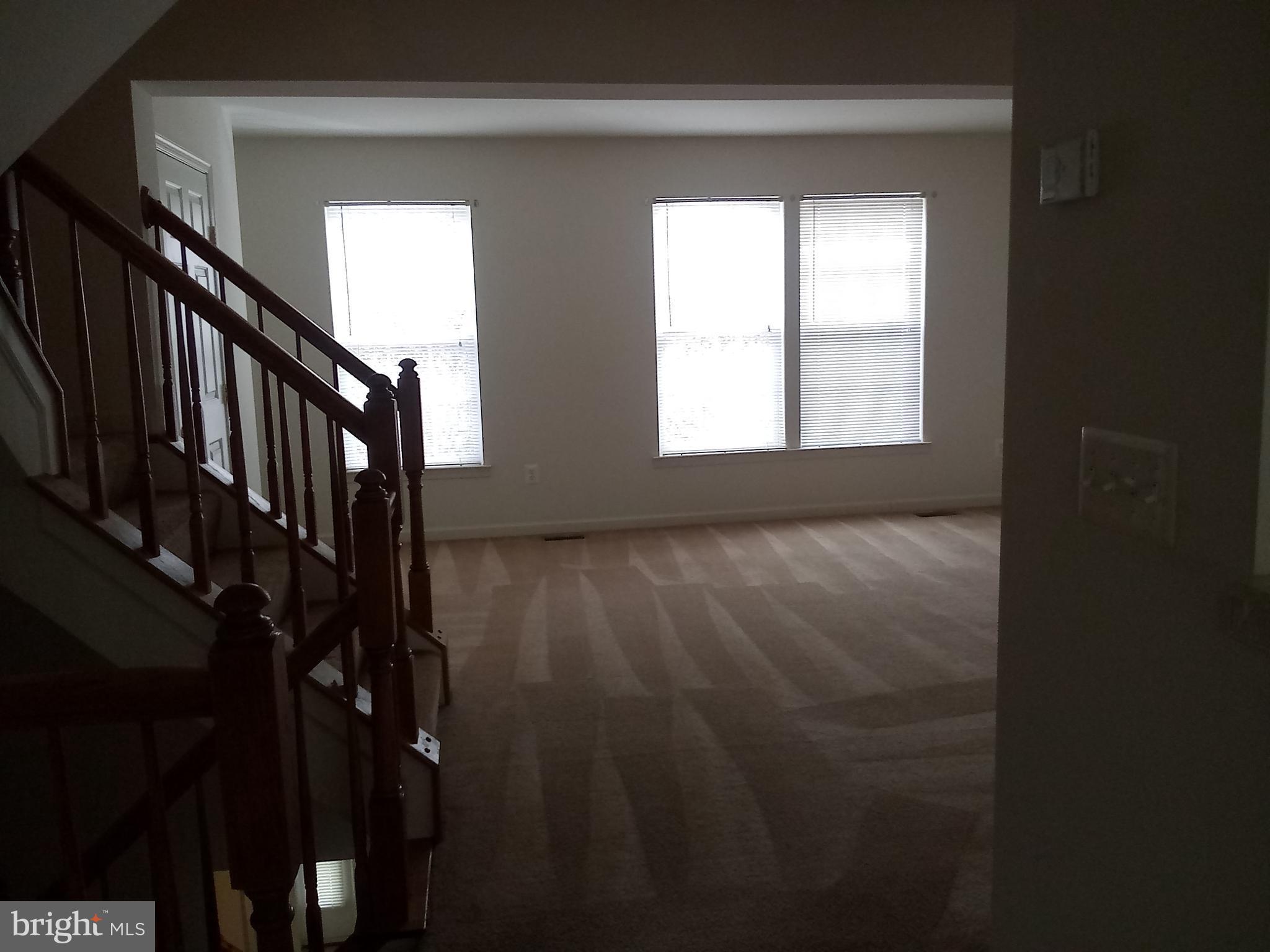 LAKELAND PLACE - Residential Lease