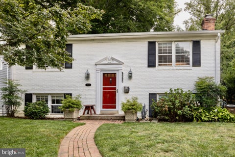 Photo of 7314 Delfield Street, CHEVY CHASE, MD 20815 (MLS # MDMC2251674)