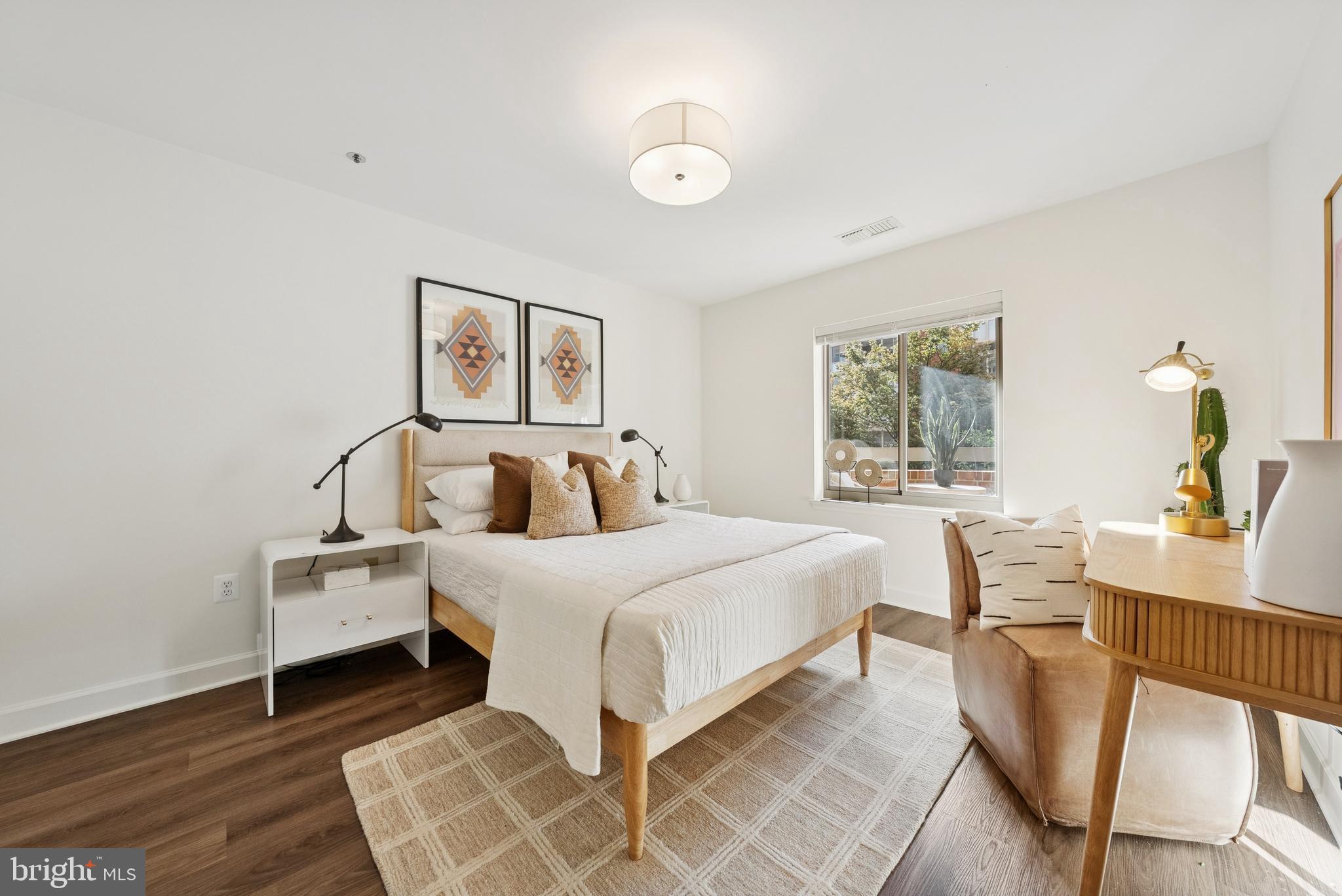 BALLSTON PARK - Residential