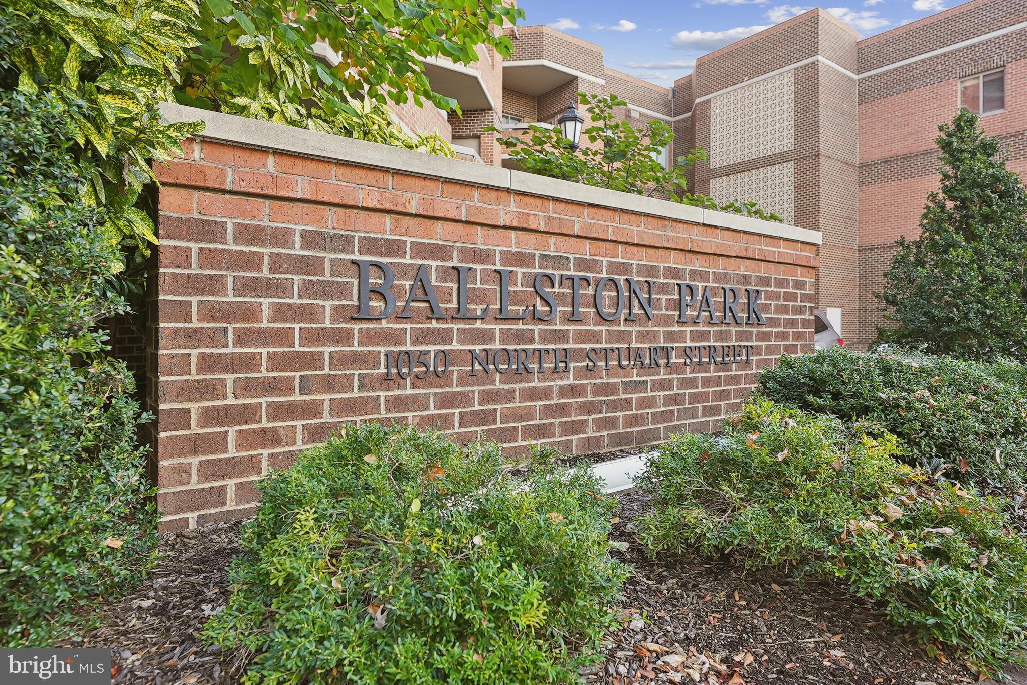 BALLSTON PARK - Residential
