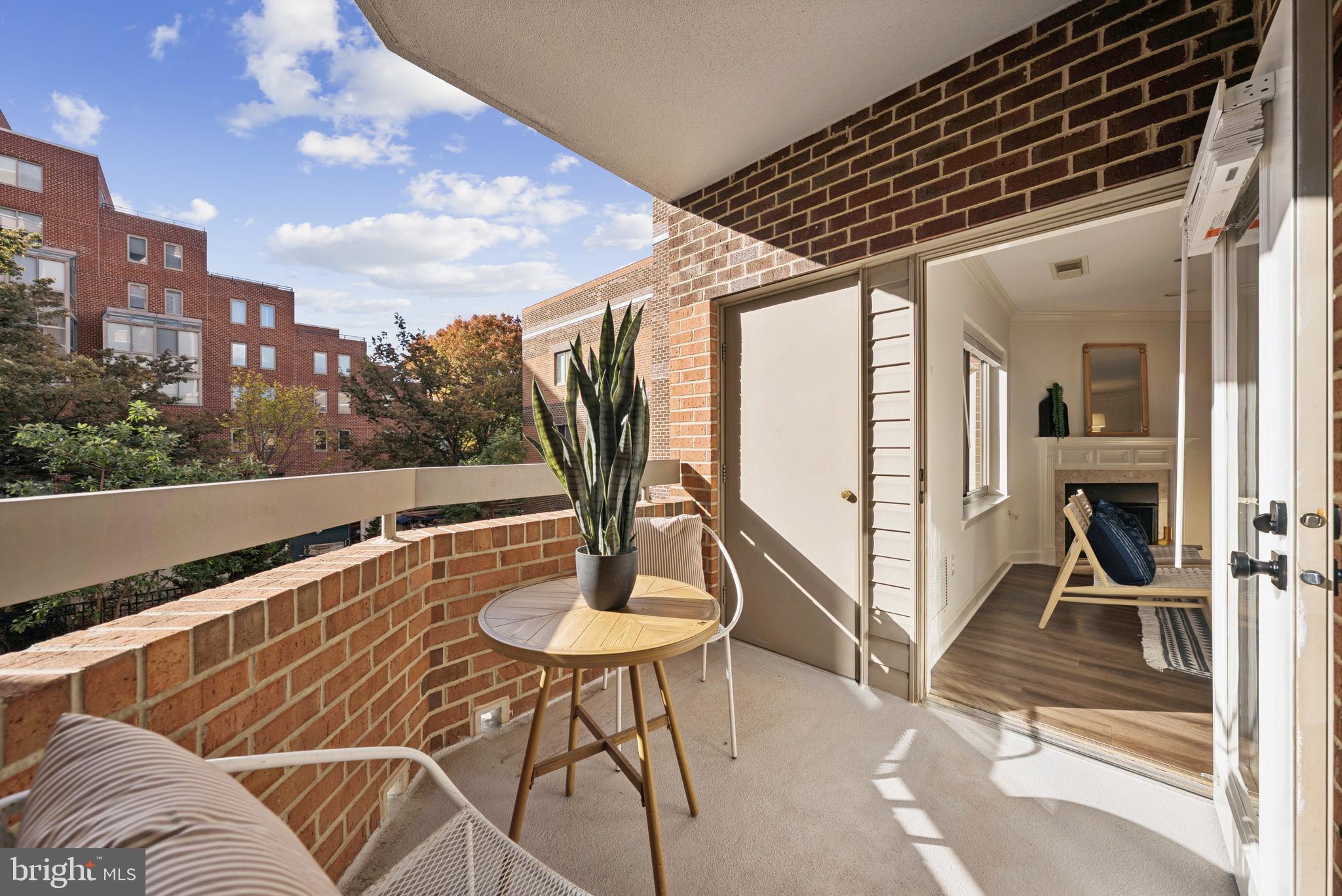 BALLSTON PARK - Residential