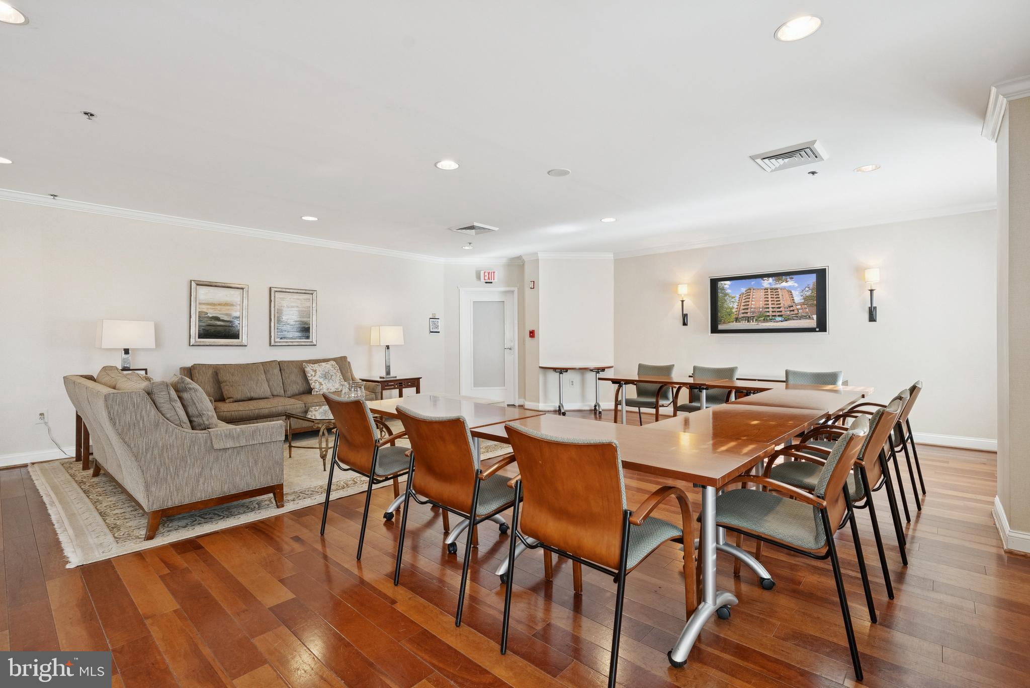 BALLSTON PARK - Residential