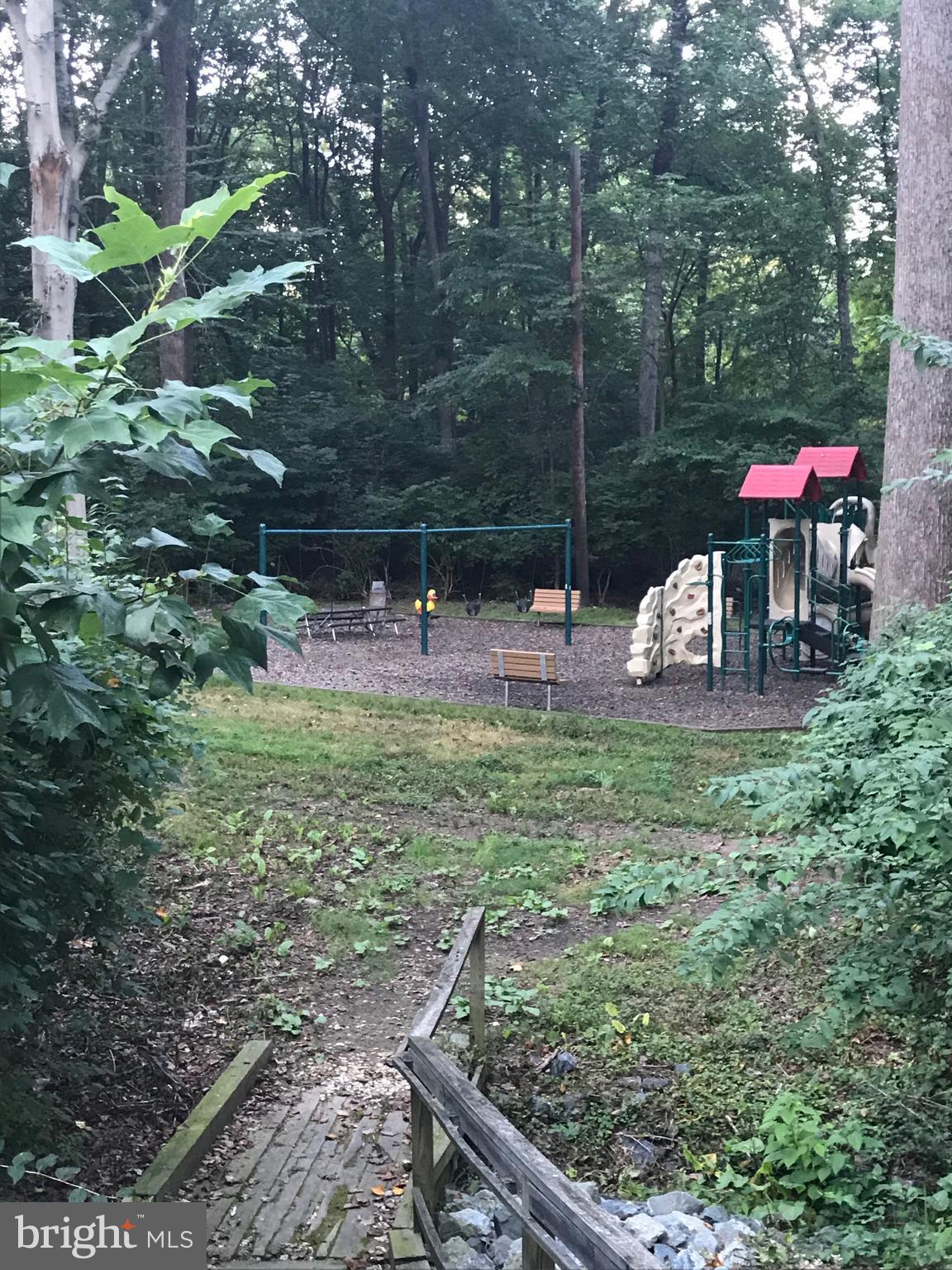 GROSVENOR PARK TOWNHOME CONDOMINIUMS - Residential Lease