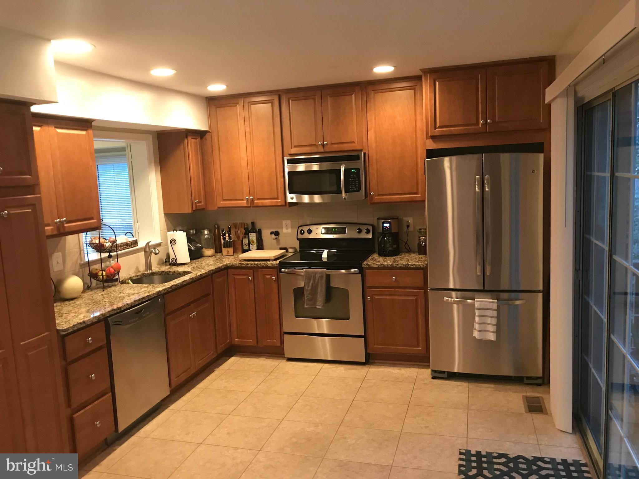 GROSVENOR PARK TOWNHOME CONDOMINIUMS - Residential Lease